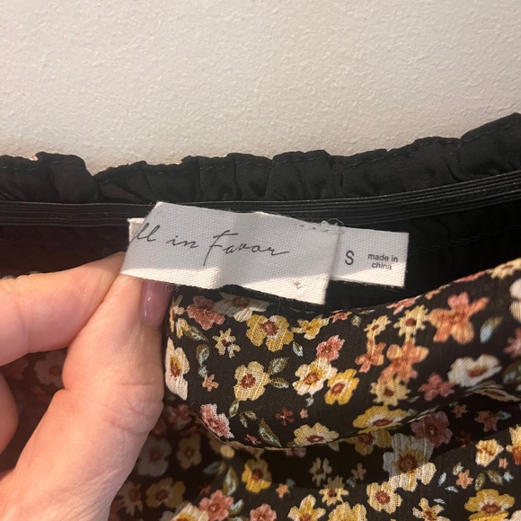 All in Favor Puff long Sleeve Floral top - Picture 8 of 10